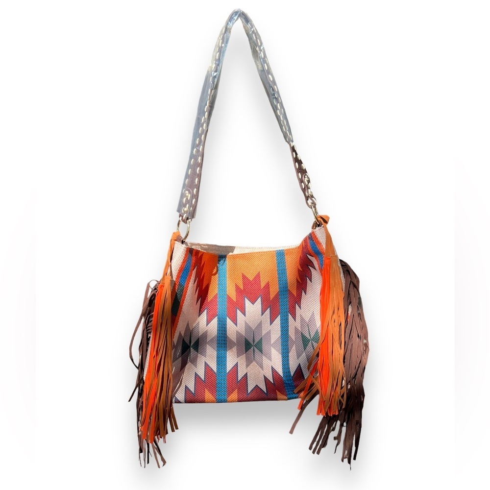 ✅Riley Ridge TASSEL SHOULDER TOTE